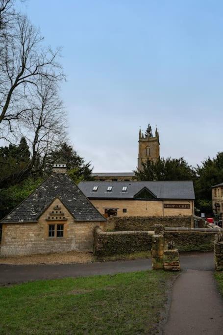 Chic Cotswold Tiny Home - Oddity House Blockley Exterior foto